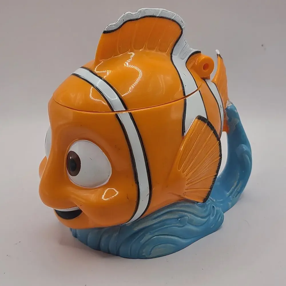 Disney on Ice Finding NEMO MUG Cup w/Lid appx 8oz Orange Clown Fish 3D Pixar